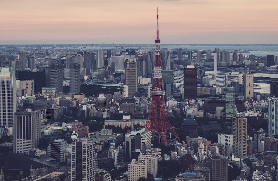 A picture of Tokyo skyline featuring Tokyo Tower.